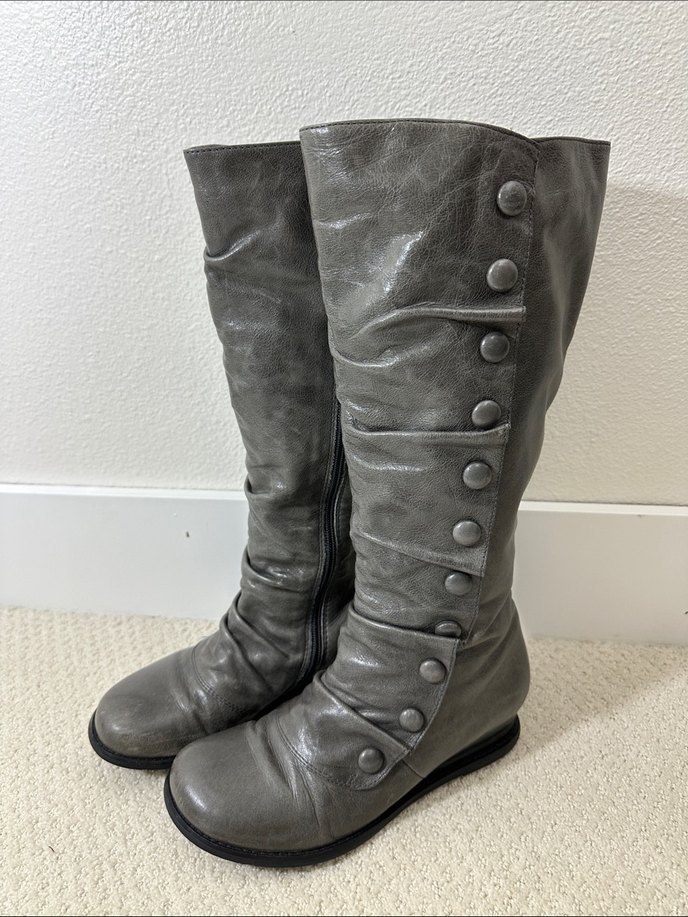 Miz Mooz Bloom Bobbie-Style Leather Wedge Button Boots Gray 8M